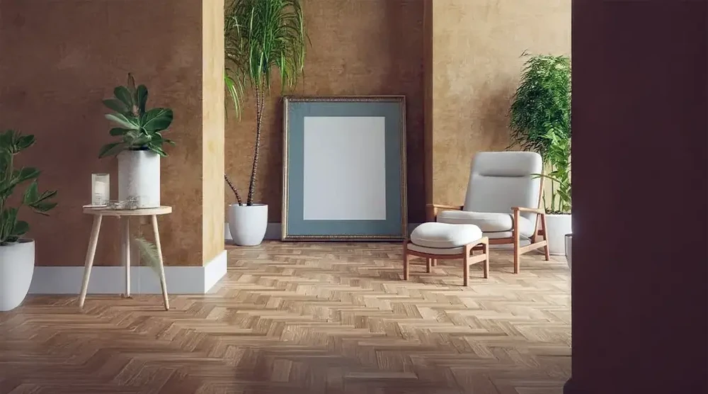 Terrasse extérieure avec piscine bordée de platelage bois exotique